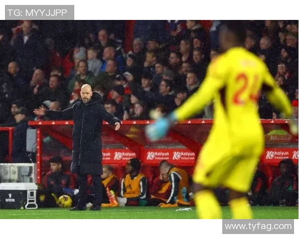 英超惊天逆转曼联6比2战胜拜仁引发争议判罚全场沸腾